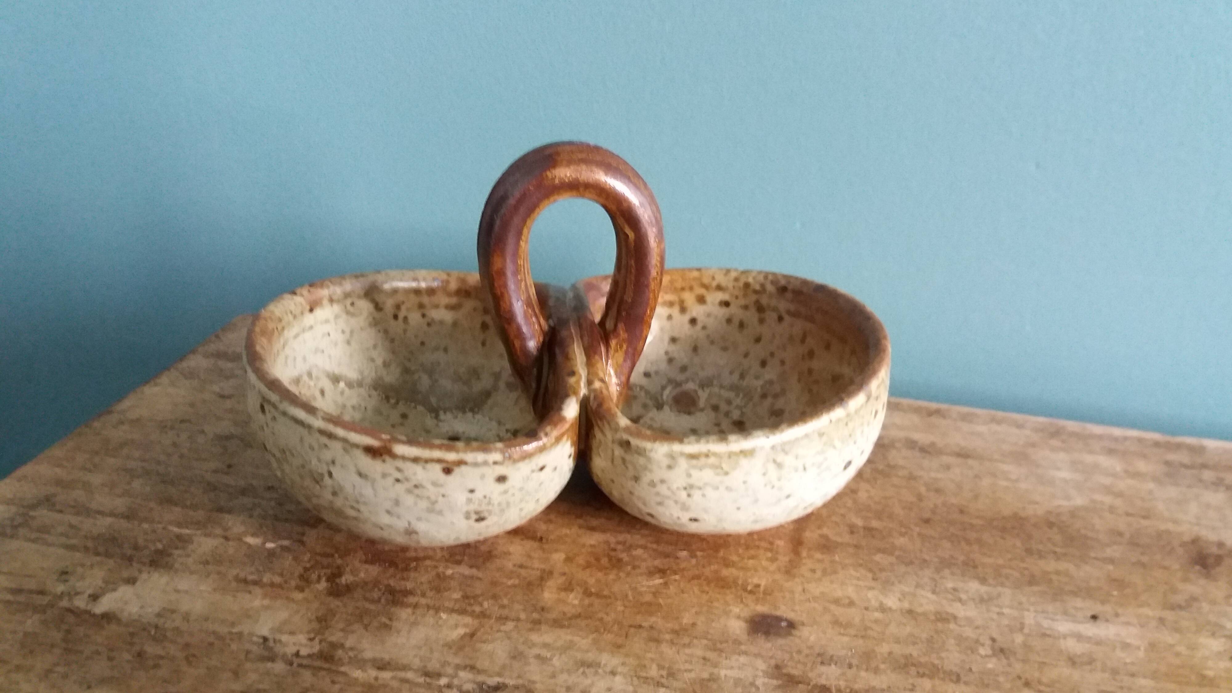 Stoneware salt and sauce dish from Puisaye, signed Jean-Pierre Prud’homme