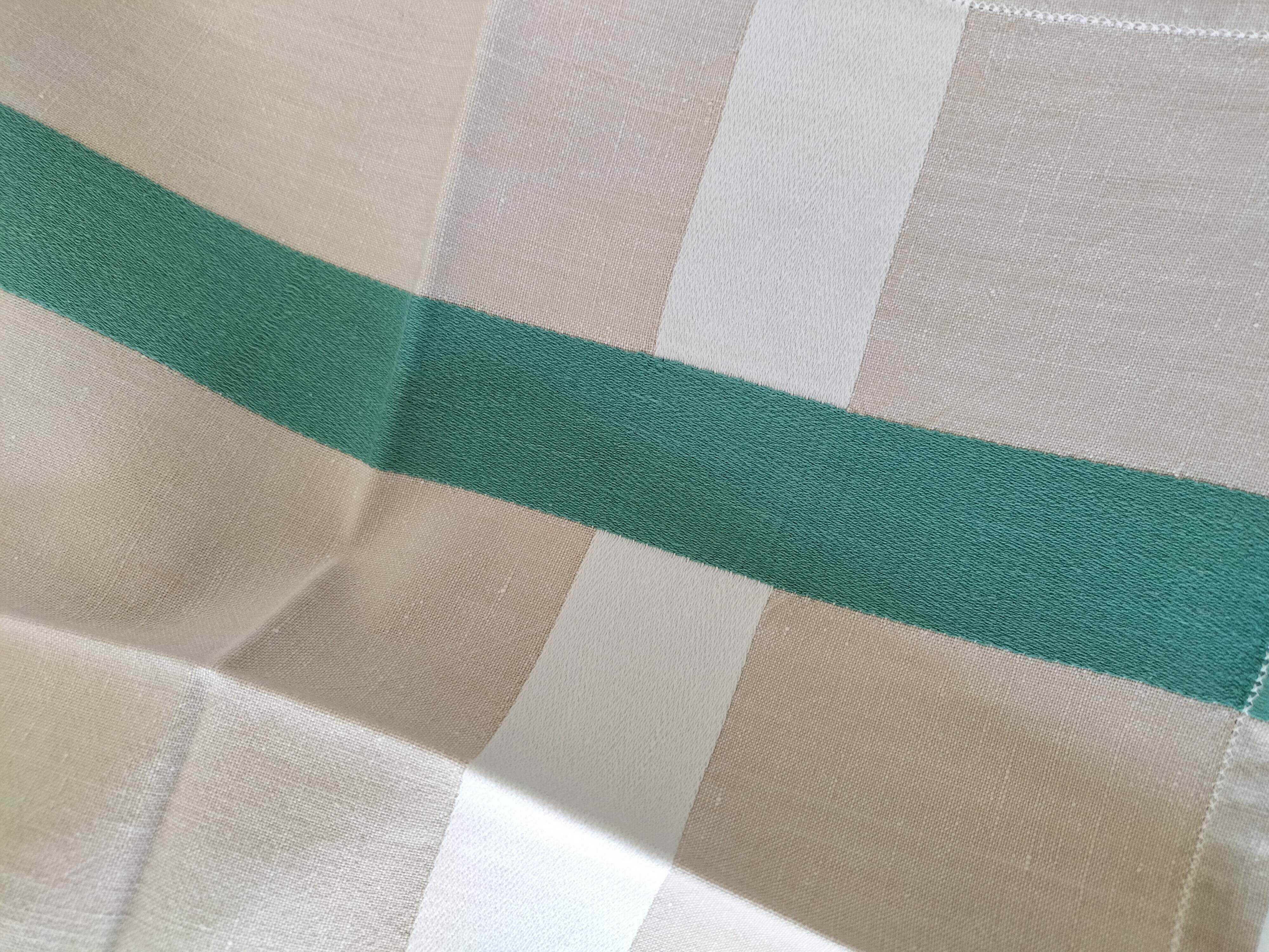 Tablecloth and 8 napkin set – graphic cotton