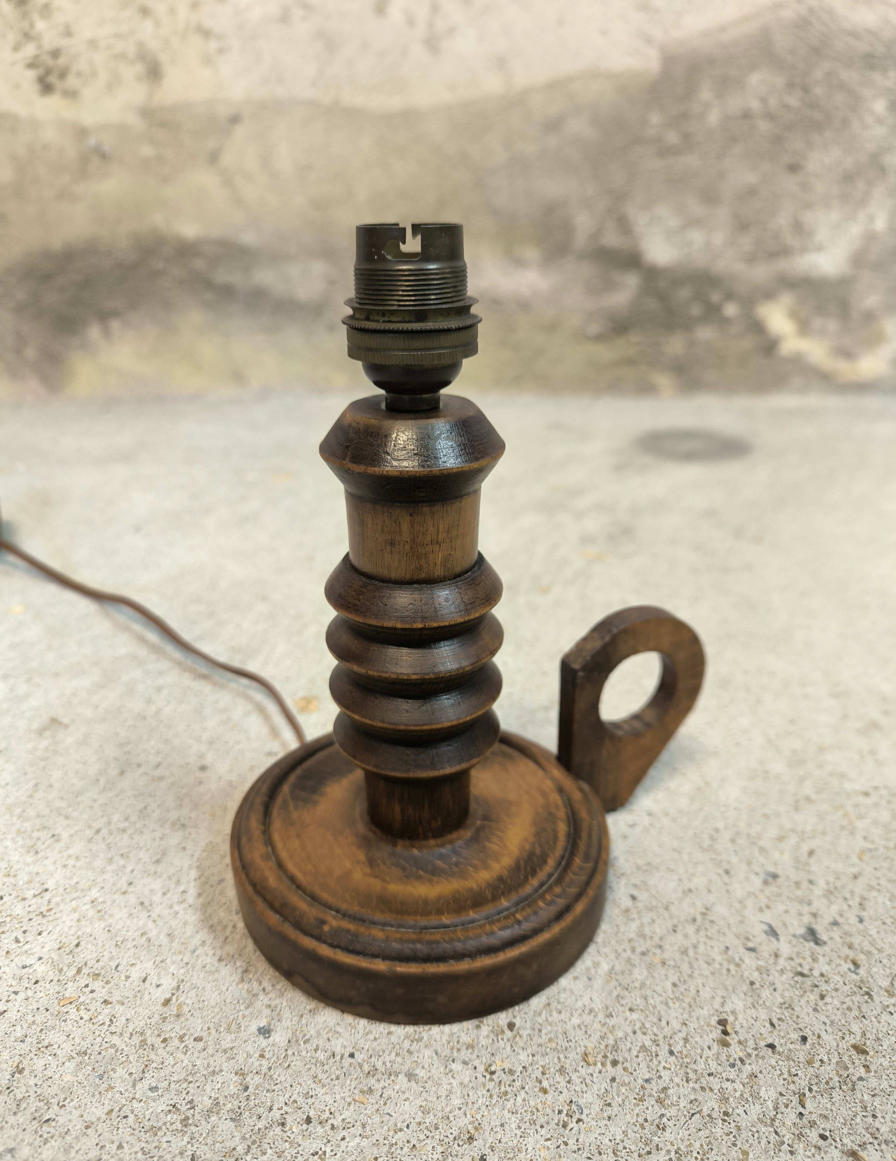 Vintage table lamp in turned wood