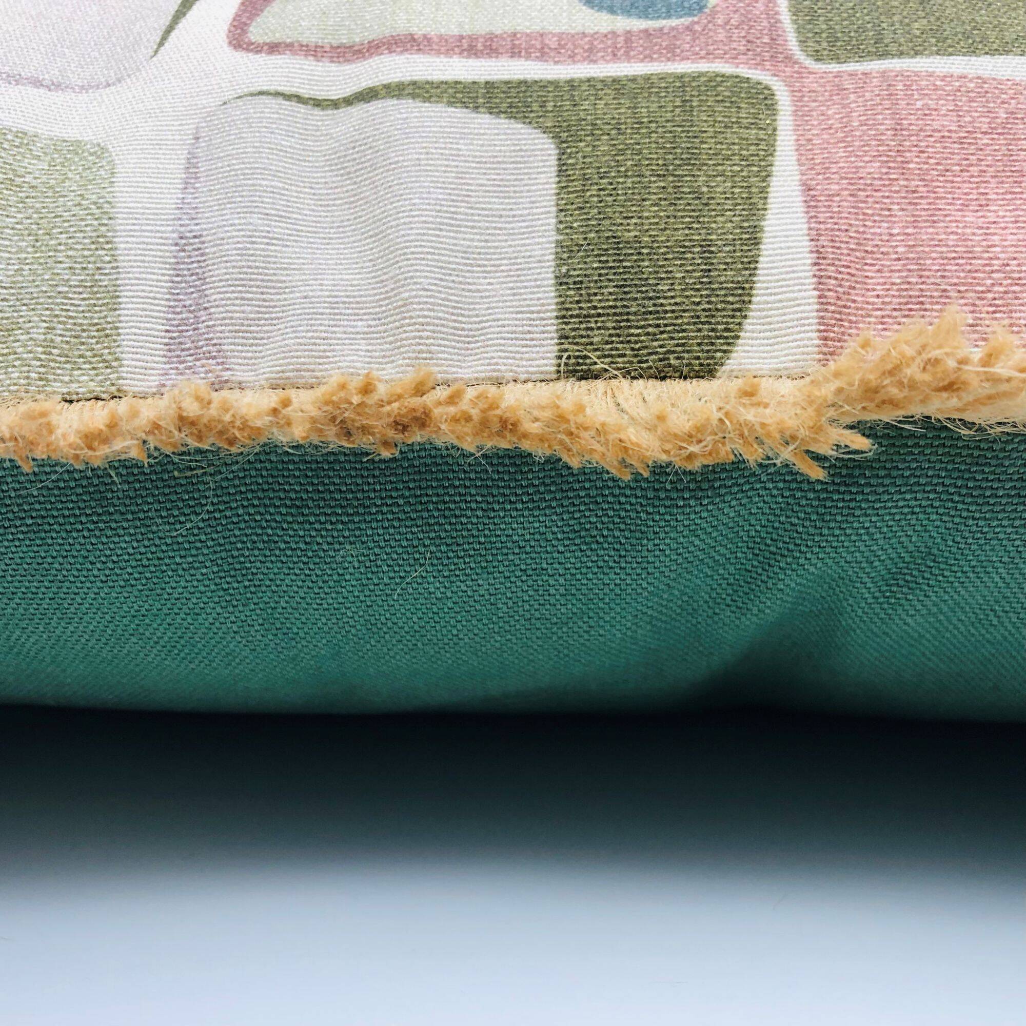 Rectangular cushion, cover and insert. Model "Erica".