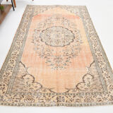 Madallion classic style distressed rug 266x161 cm