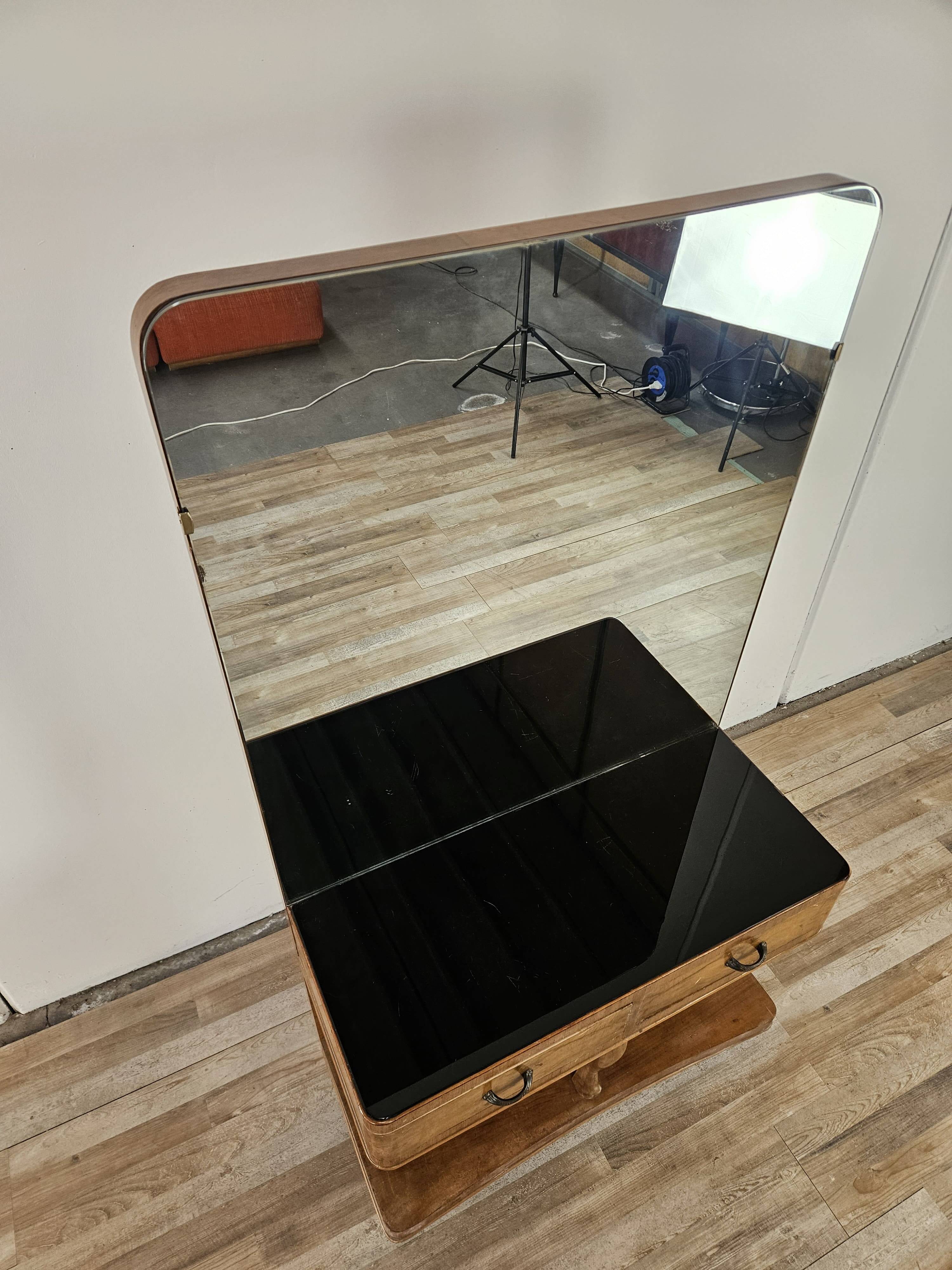 Art Deco dressing table with large mirror