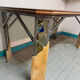 Bureau, table en bois, fer forgé et vitraux