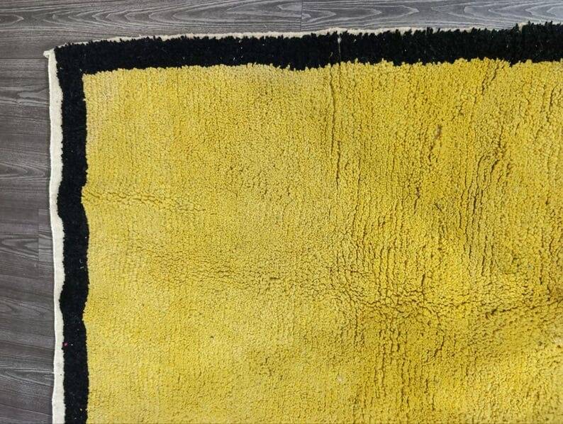 Beni Ouraine handwoven rug, size 200 x 300 cm