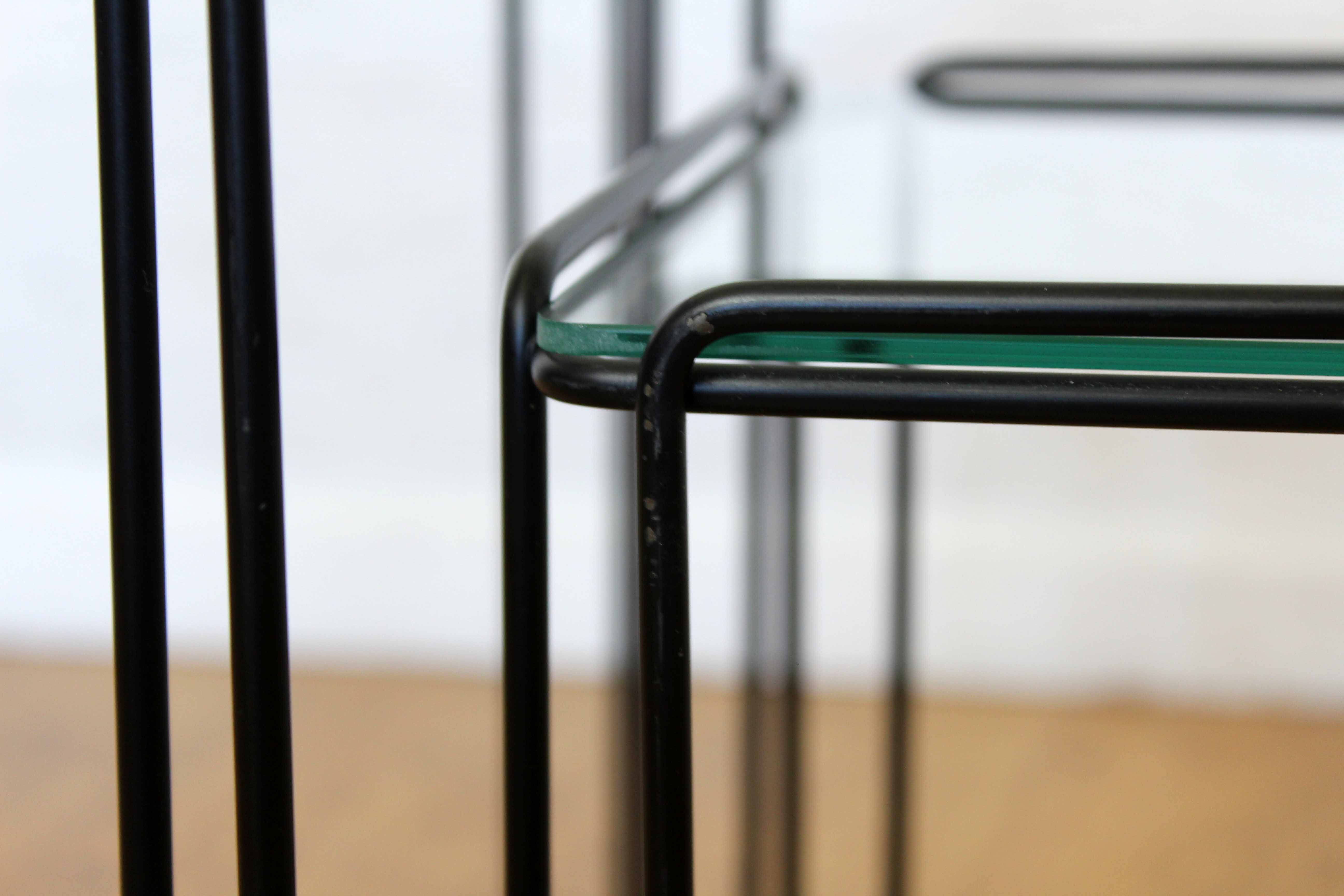 Nesting tables by Max Sauze, Isocèle edition