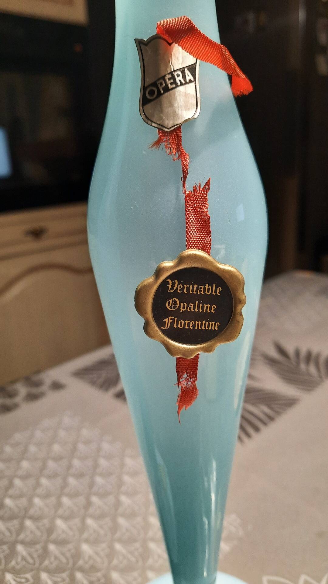 Paires de vases anciens en opaline