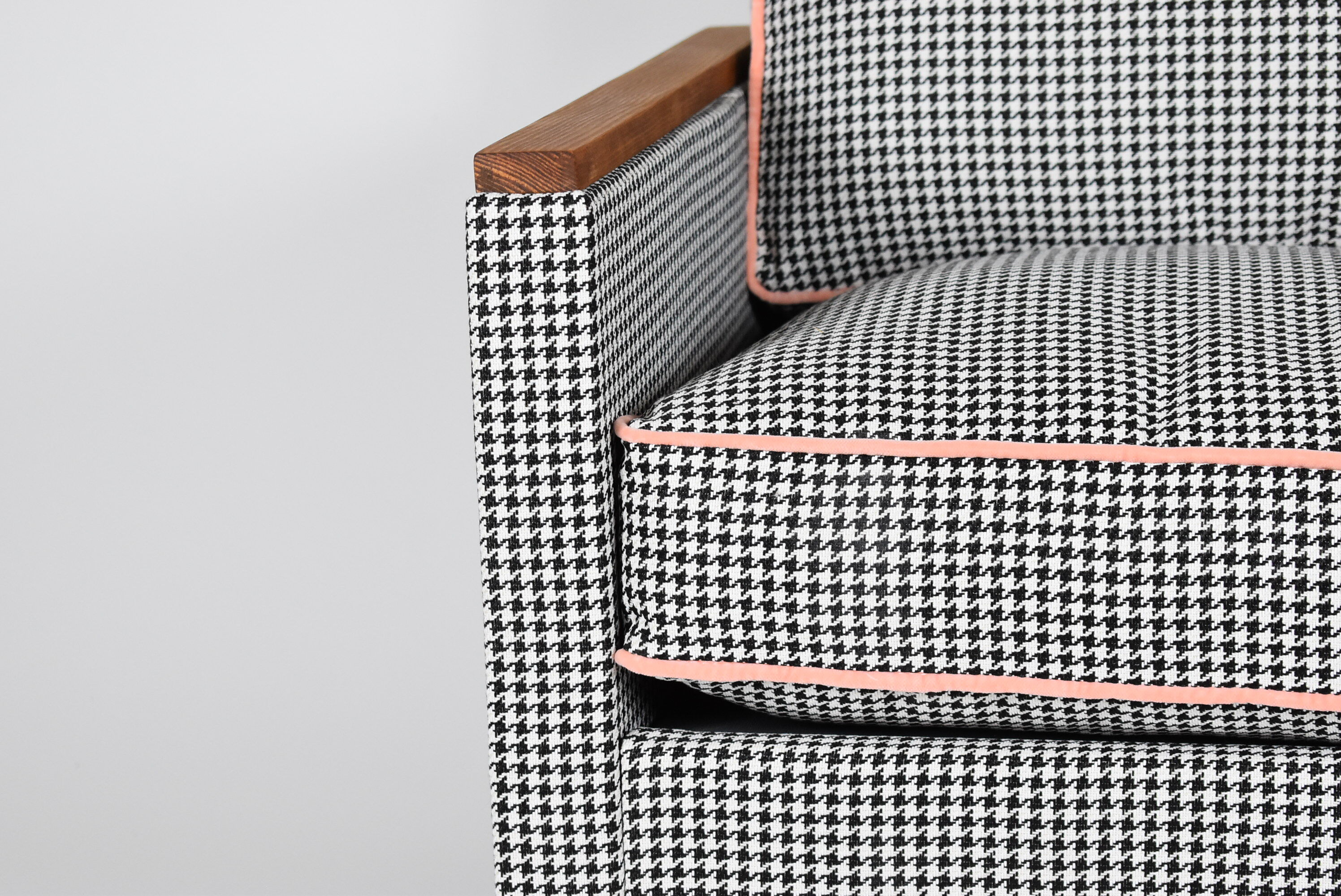 Mid-century original armchair Cube, 1970s,  restored, pied de poule