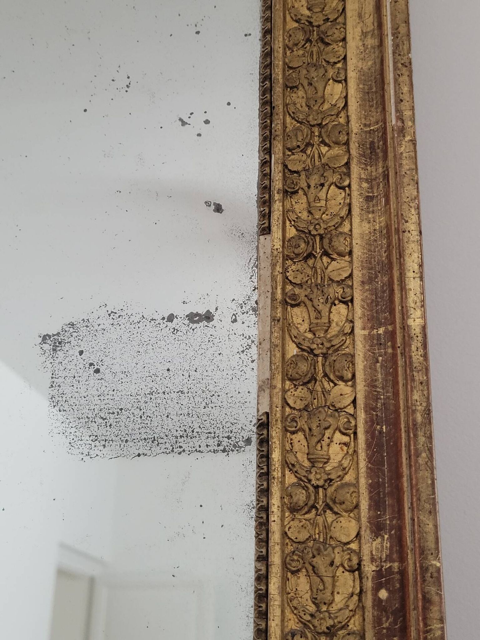 Miroir doré stuc et bois Empire