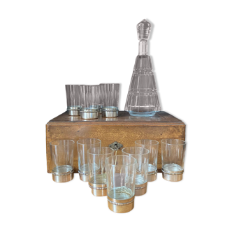 Liquor decanter in crystal and silver metal and matching glasses thereof