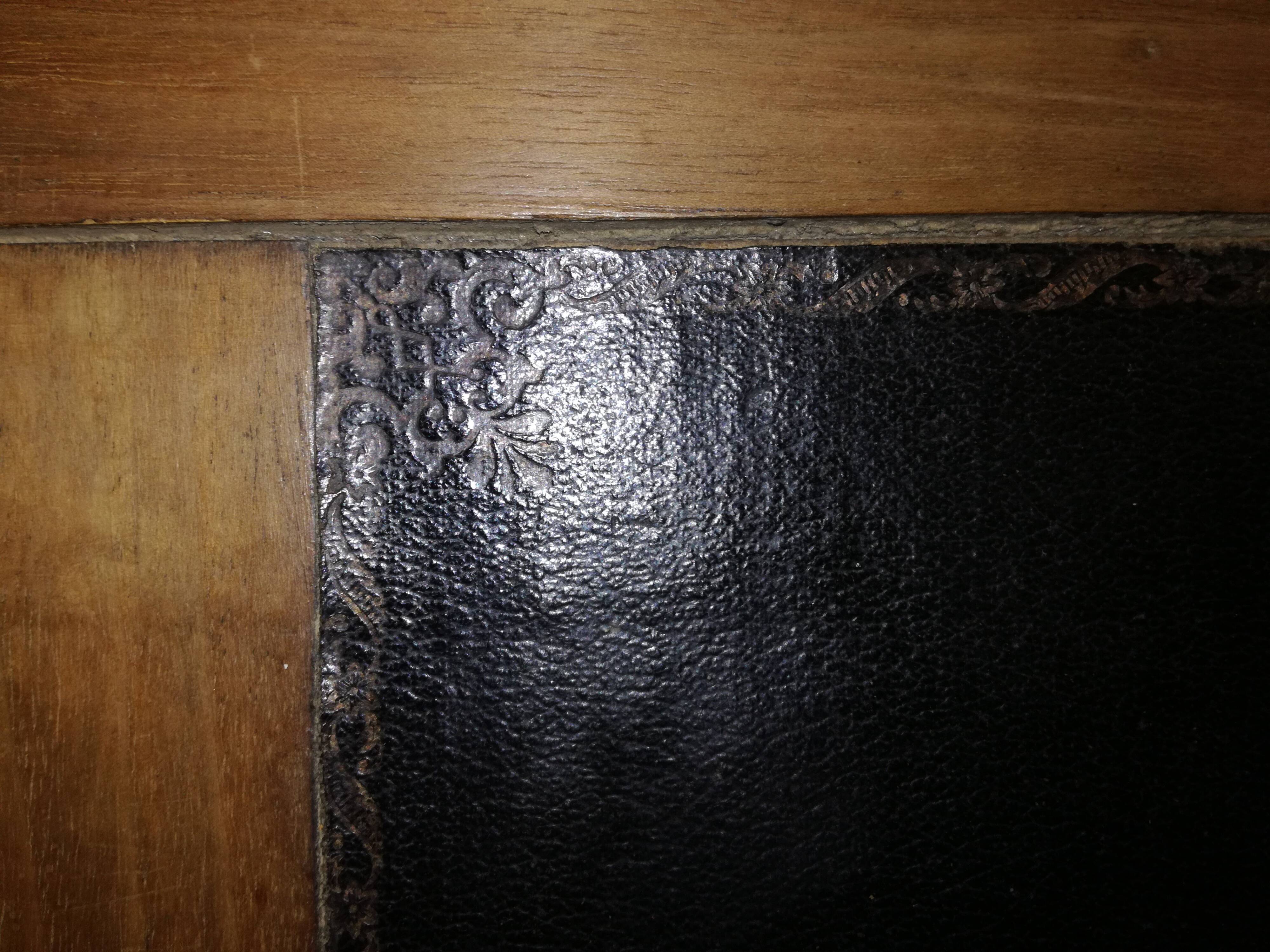 Louis Philippe 19th-century walnut desk Louis Philippe