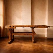 Établi industriel vintage en bois pour menuisier