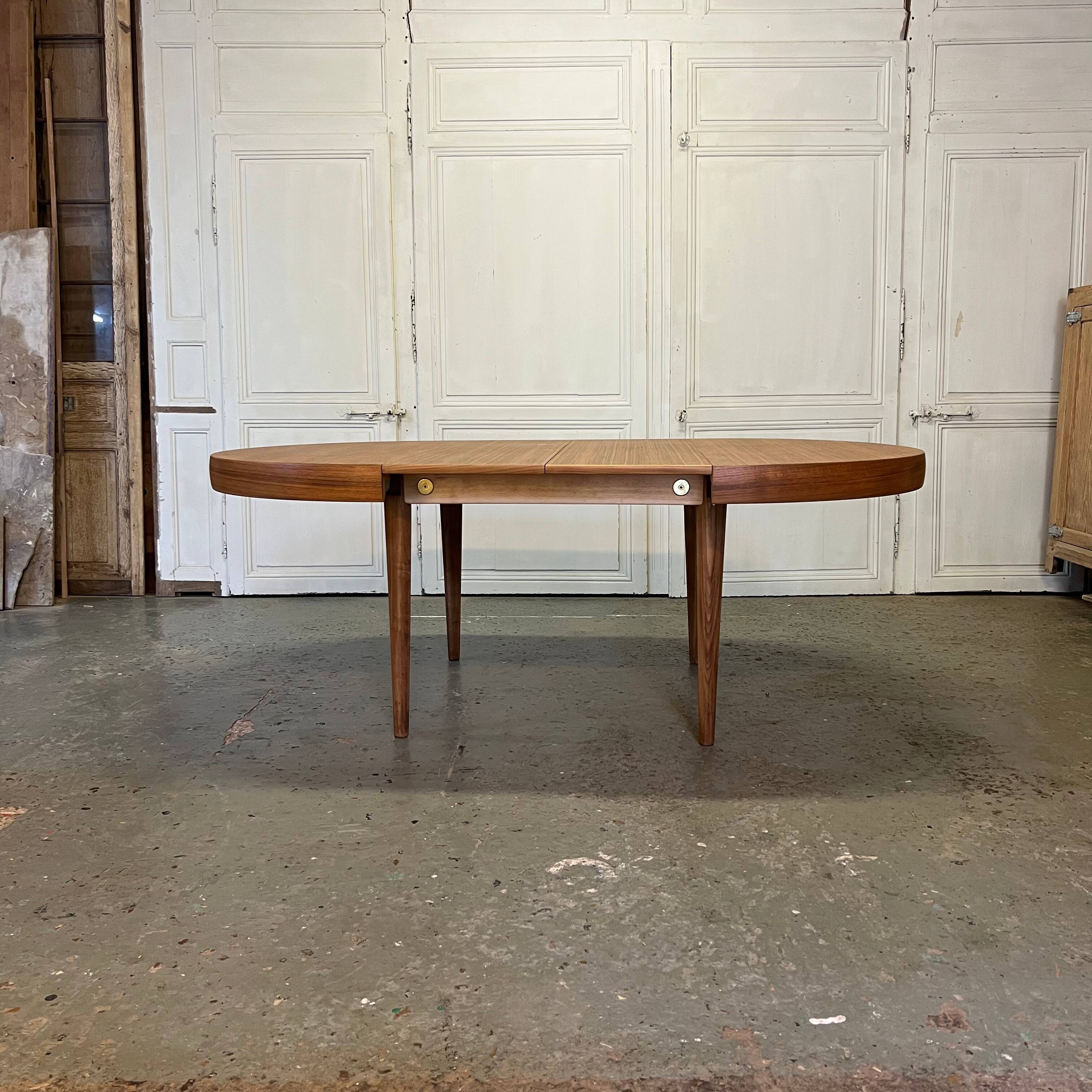 1970s Scandinavian table