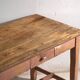 Table de cuisine ancienne en bois de pin – Europe centrale, vers 1900