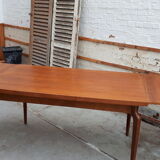 Table d'inspiration scandinave