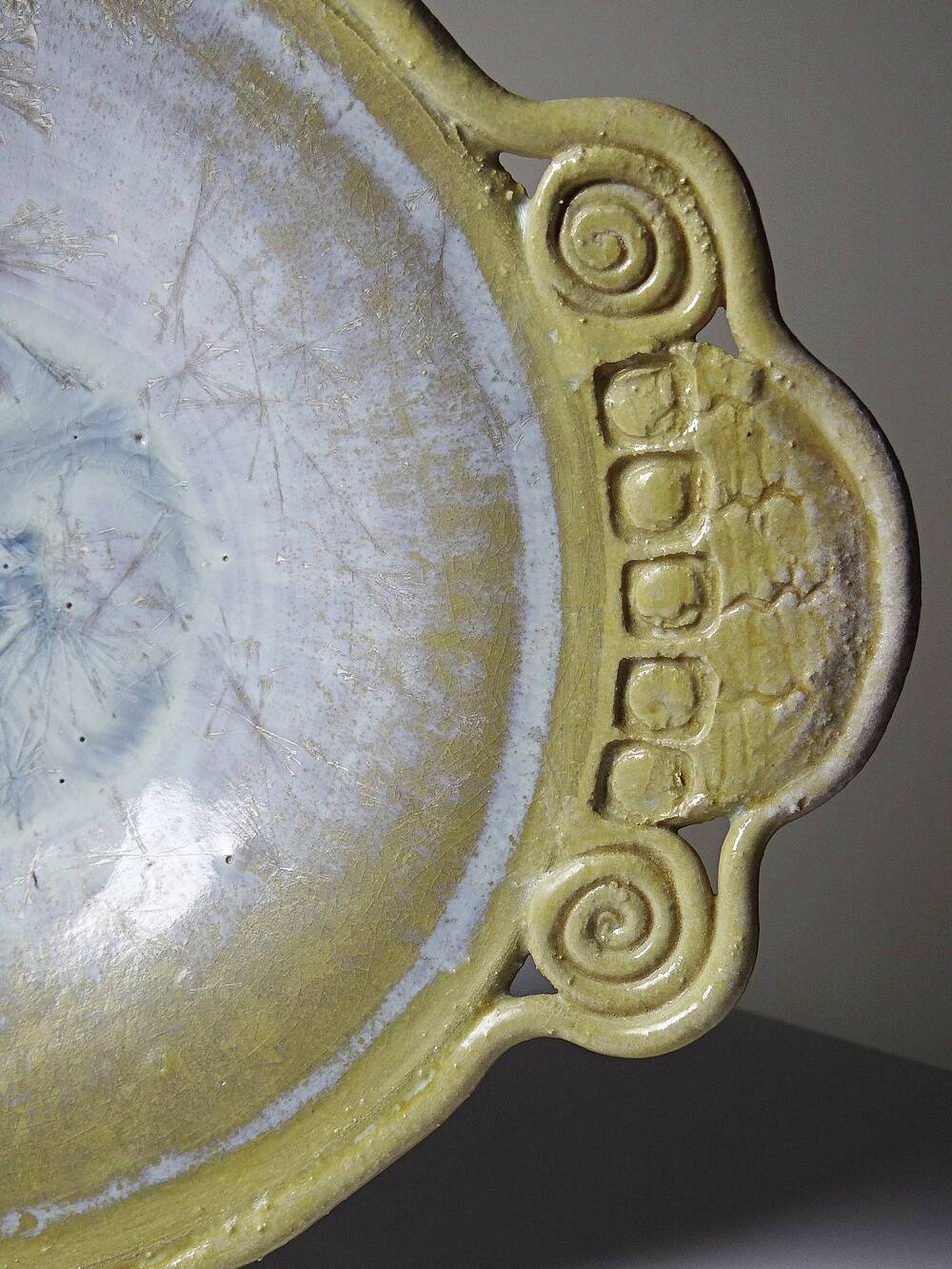 Vintage stoneware pocket bowl with crystalline glazes signed by Françoise Roussel.