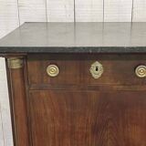 Buffet Empire début XIXème en acajou et dessus marbre noir