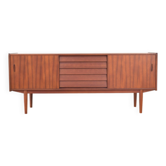 Mid-Century Swedish Teak Sideboard Model Trio by Nils Jonsson for Hugo Troeds, 1960s.