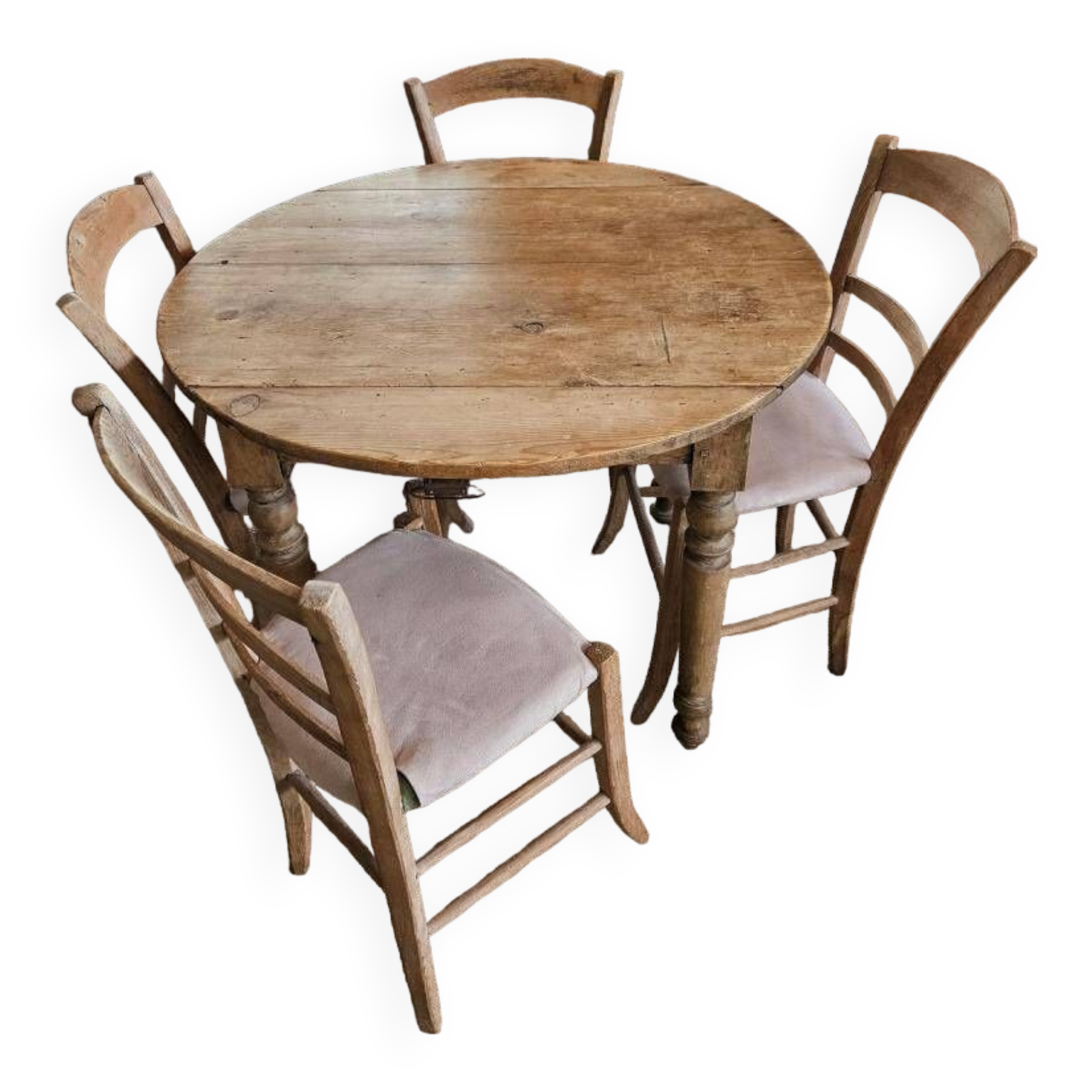 Country table and chairs