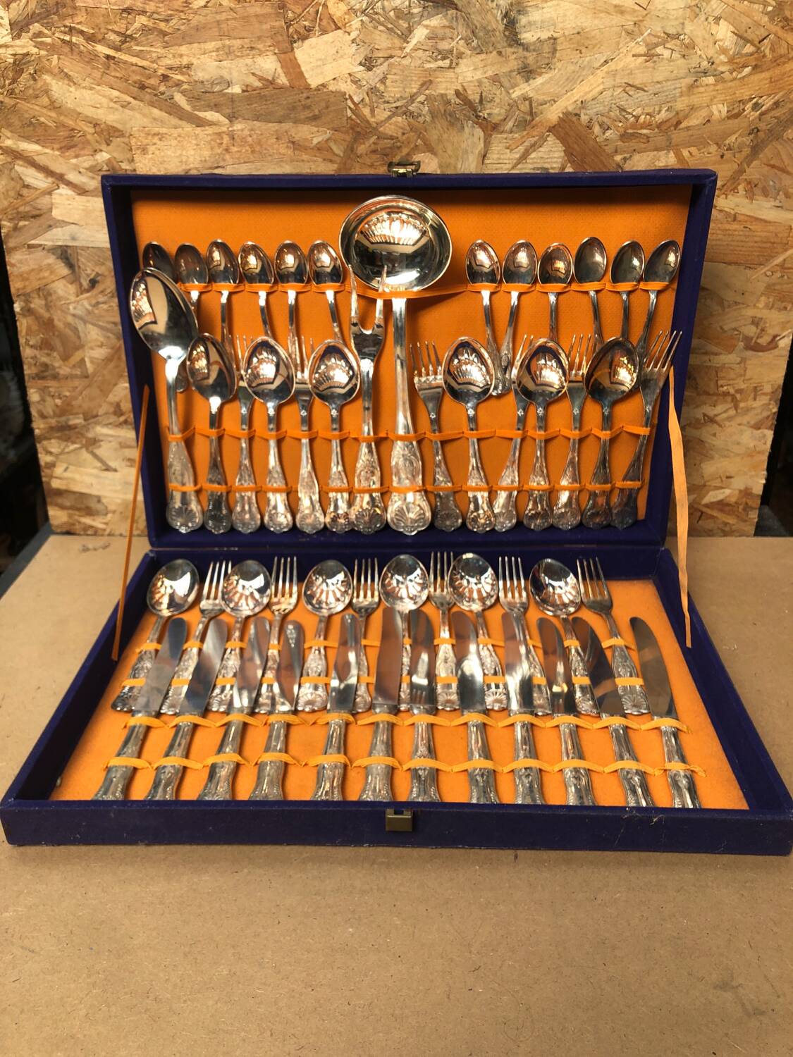 Louis xv style silver metal housewife service 51 pieces + vintage box