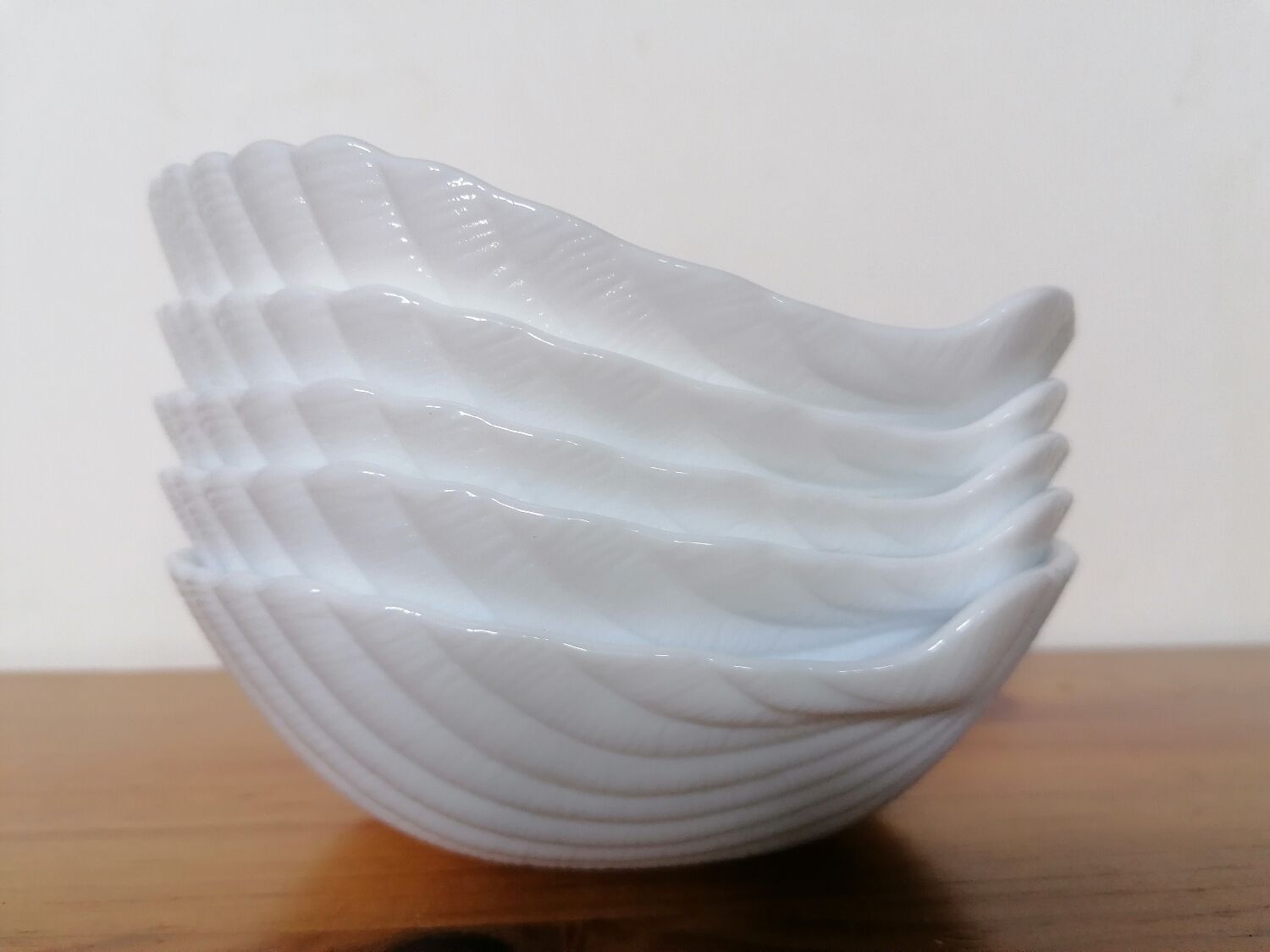 5 coupelles coquillage en opaline arcopal