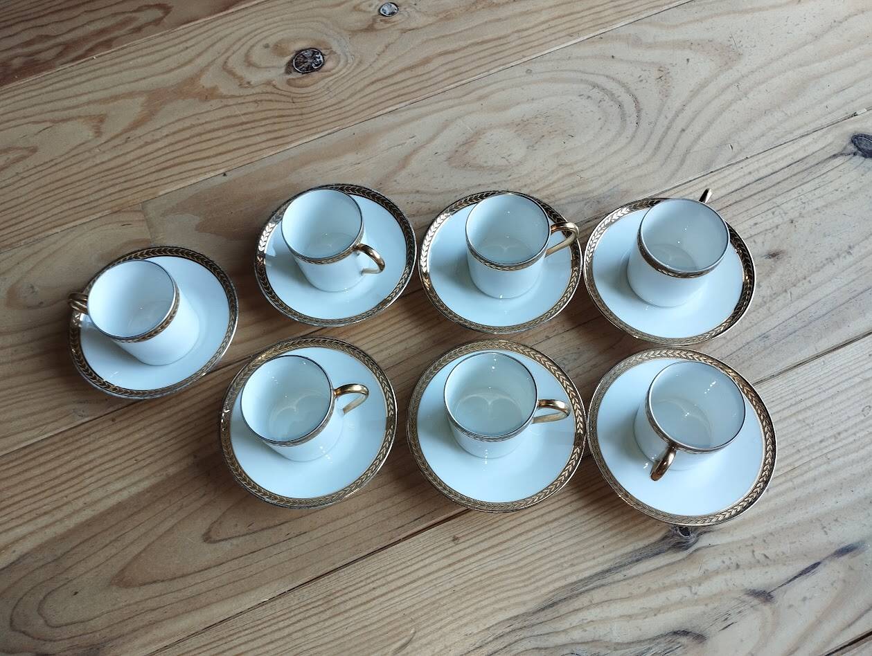 Coffee service for 6 people in Limoges porcelain by Robert Haviland, 1930.