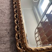 Ancien miroir en bois doré et verre biseauté