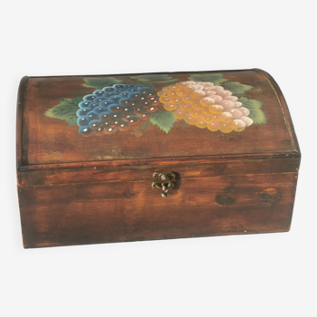 Wooden box “grape bunches decor”