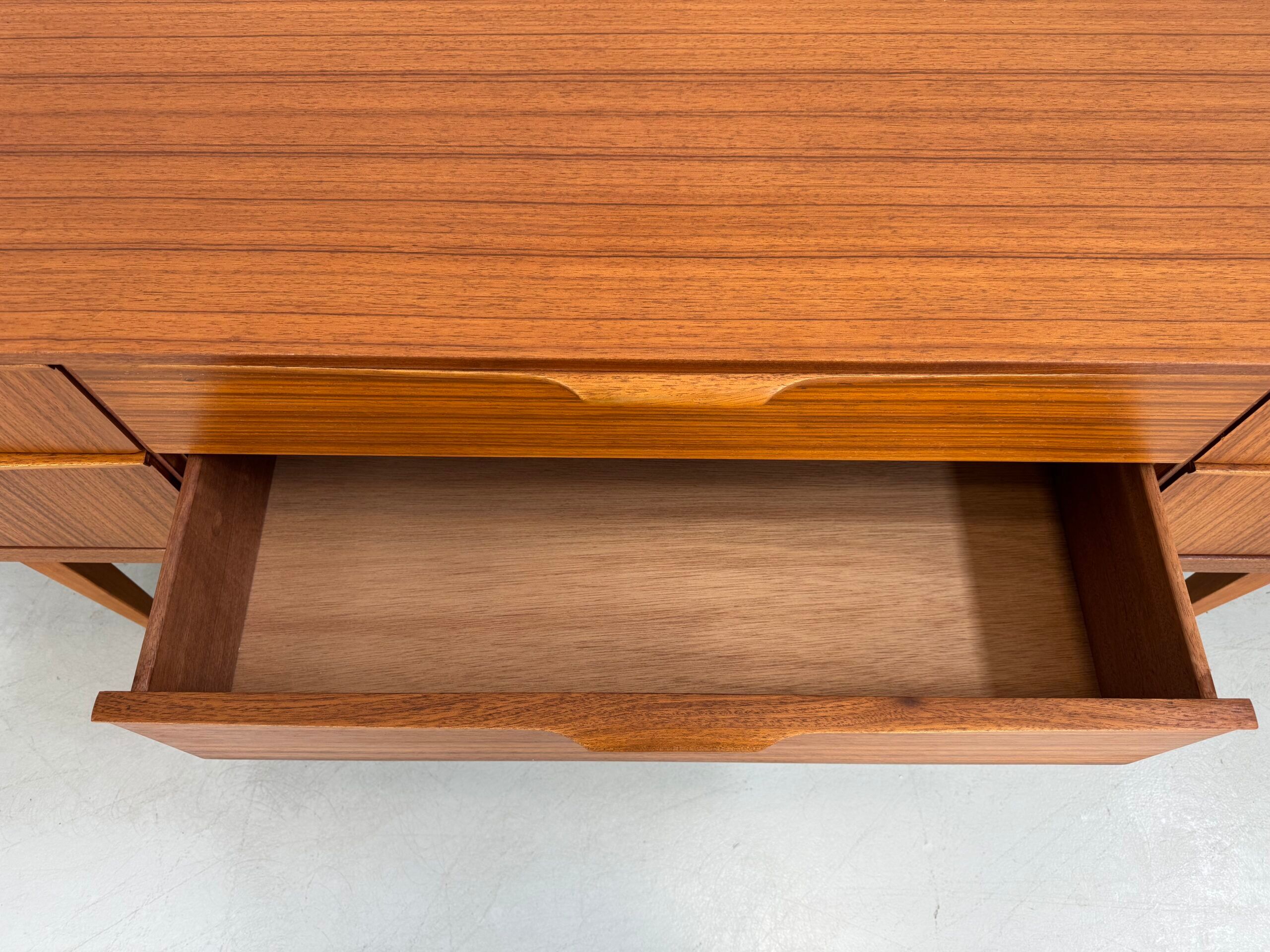 Vintage Austinsuite sideboard.