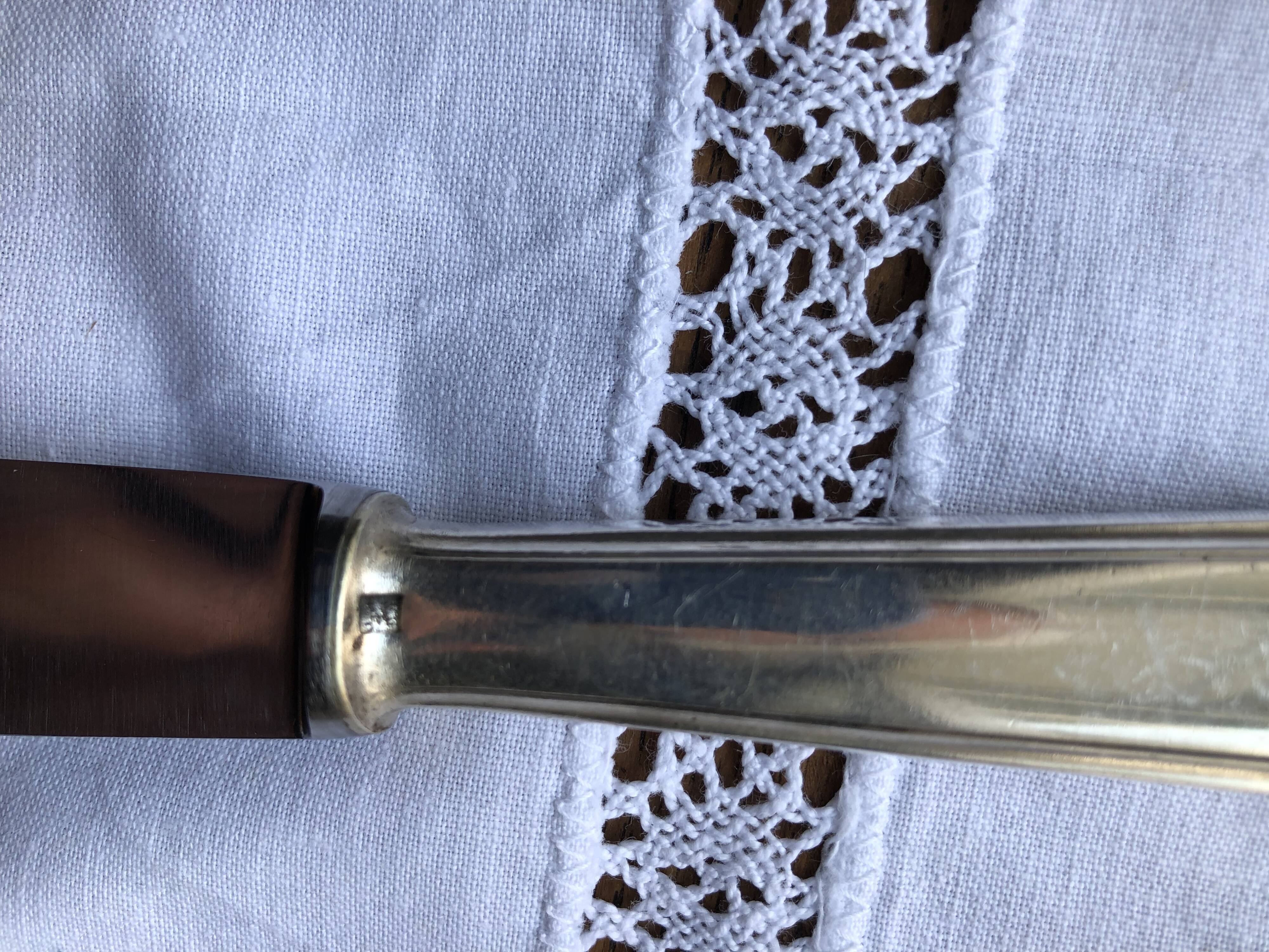 Série de 10 couteaux de table ercuis métal argenté