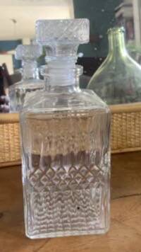 Glass carafe