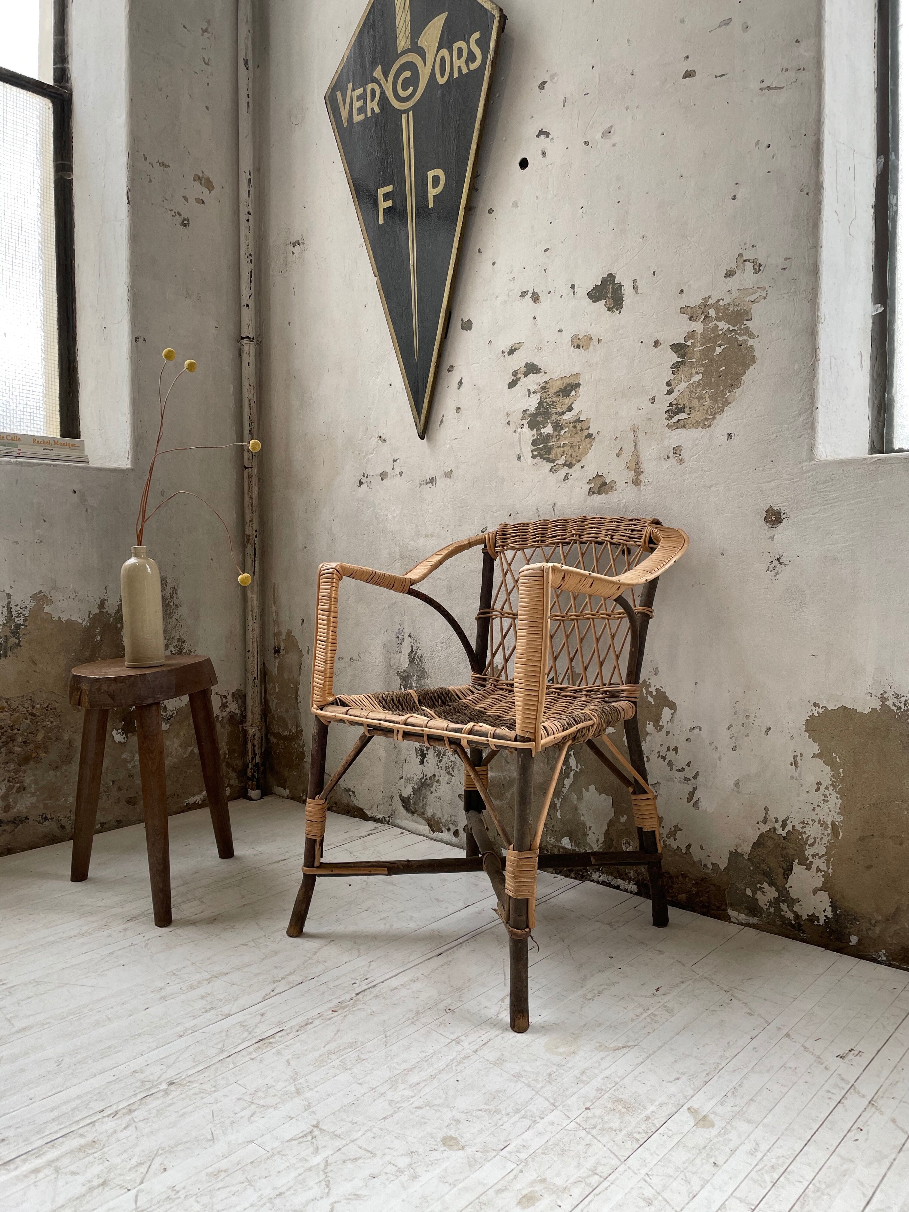 Popular rope, wicker and wood chair