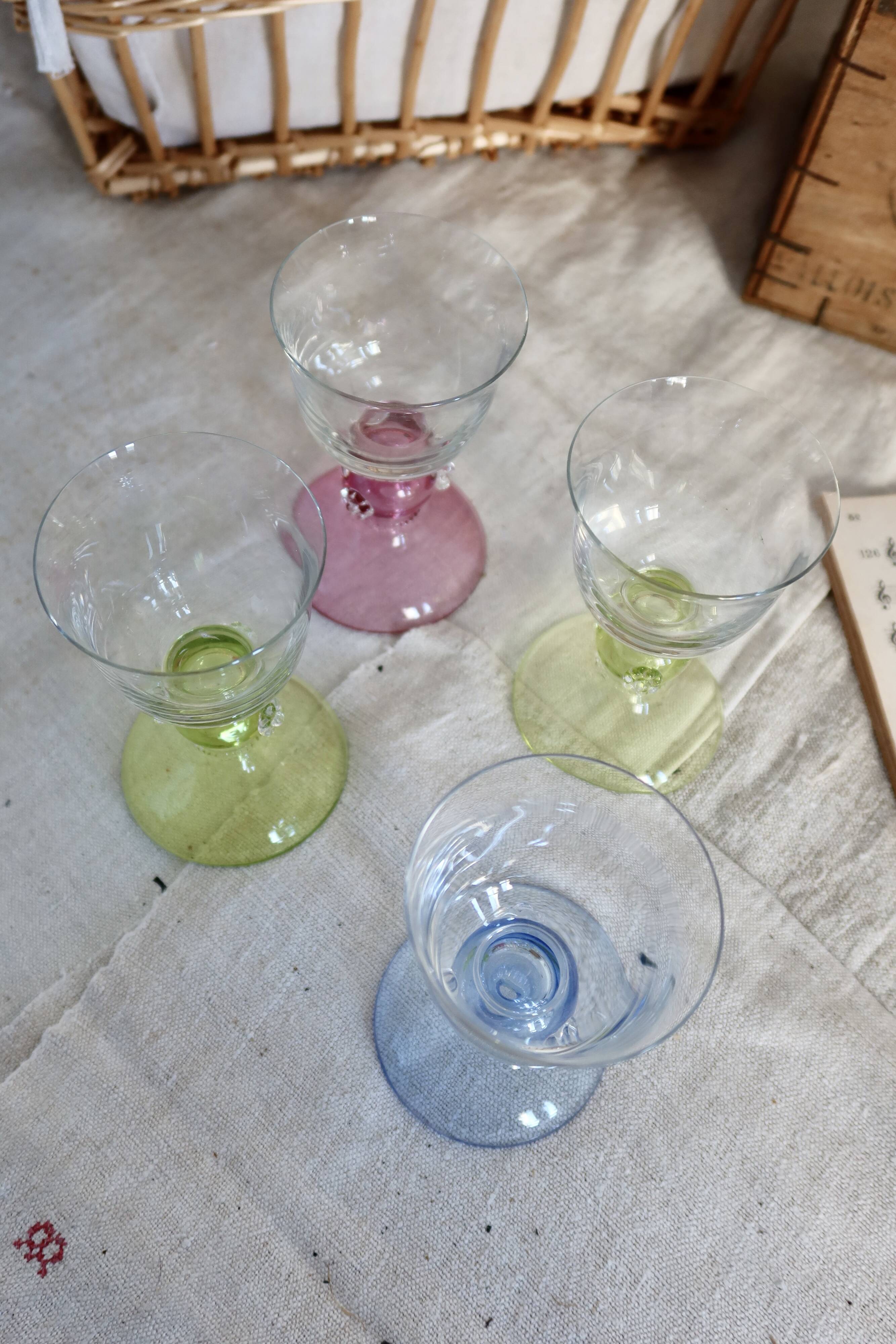 4 antique crystal glasses – Römer style