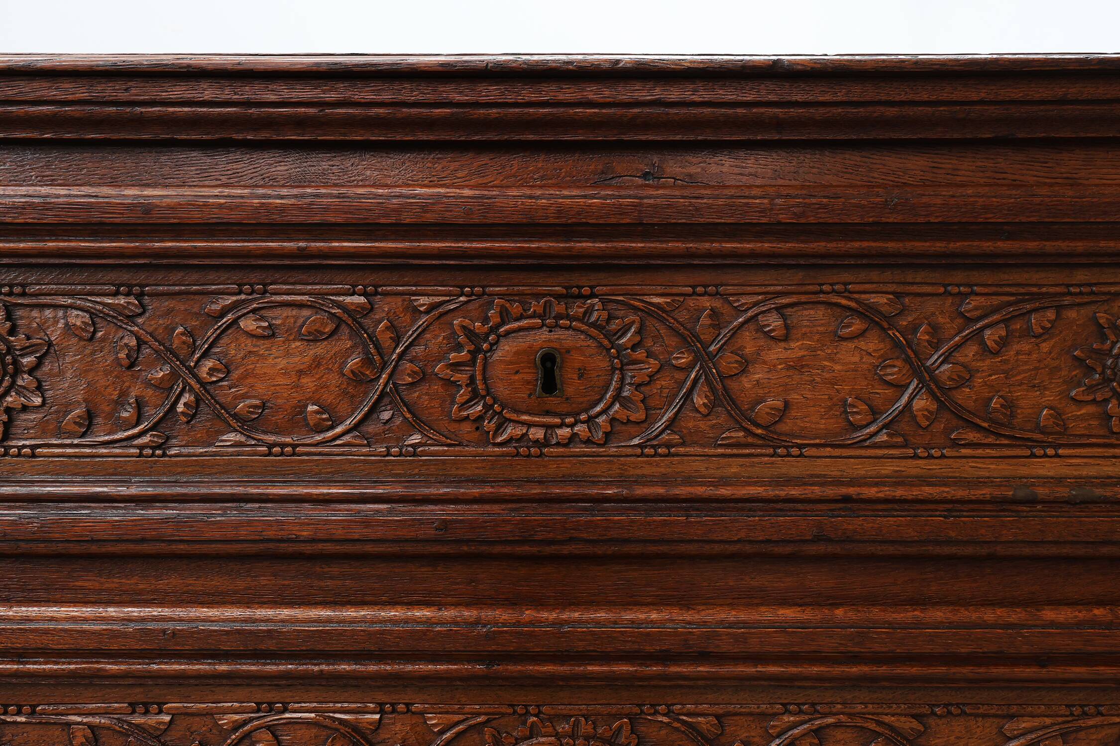 Commode en chêne de style Renaissance italienne, XVIIe siècle