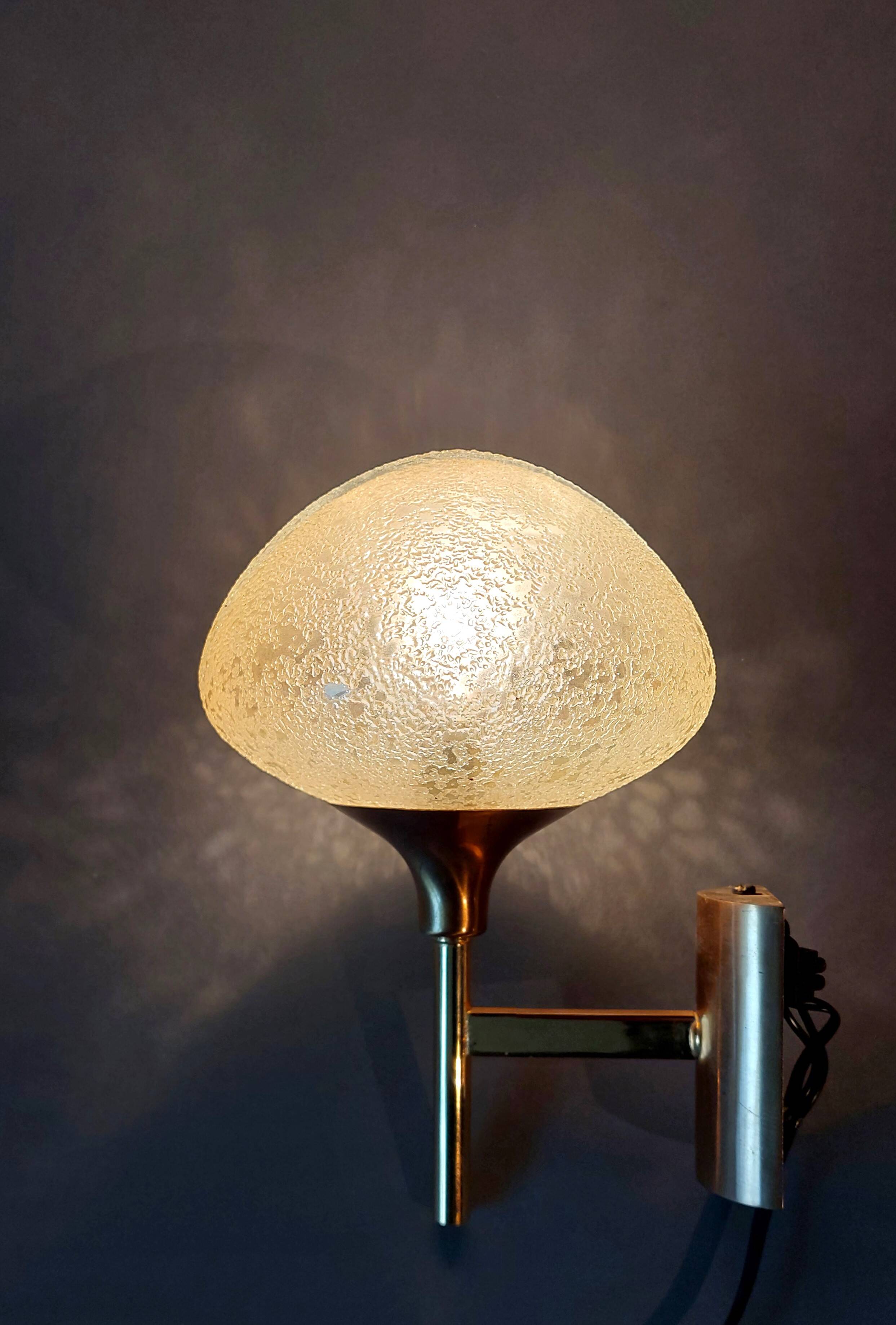 Gilded brass wall lamp by Sciolari, Italy 1960.