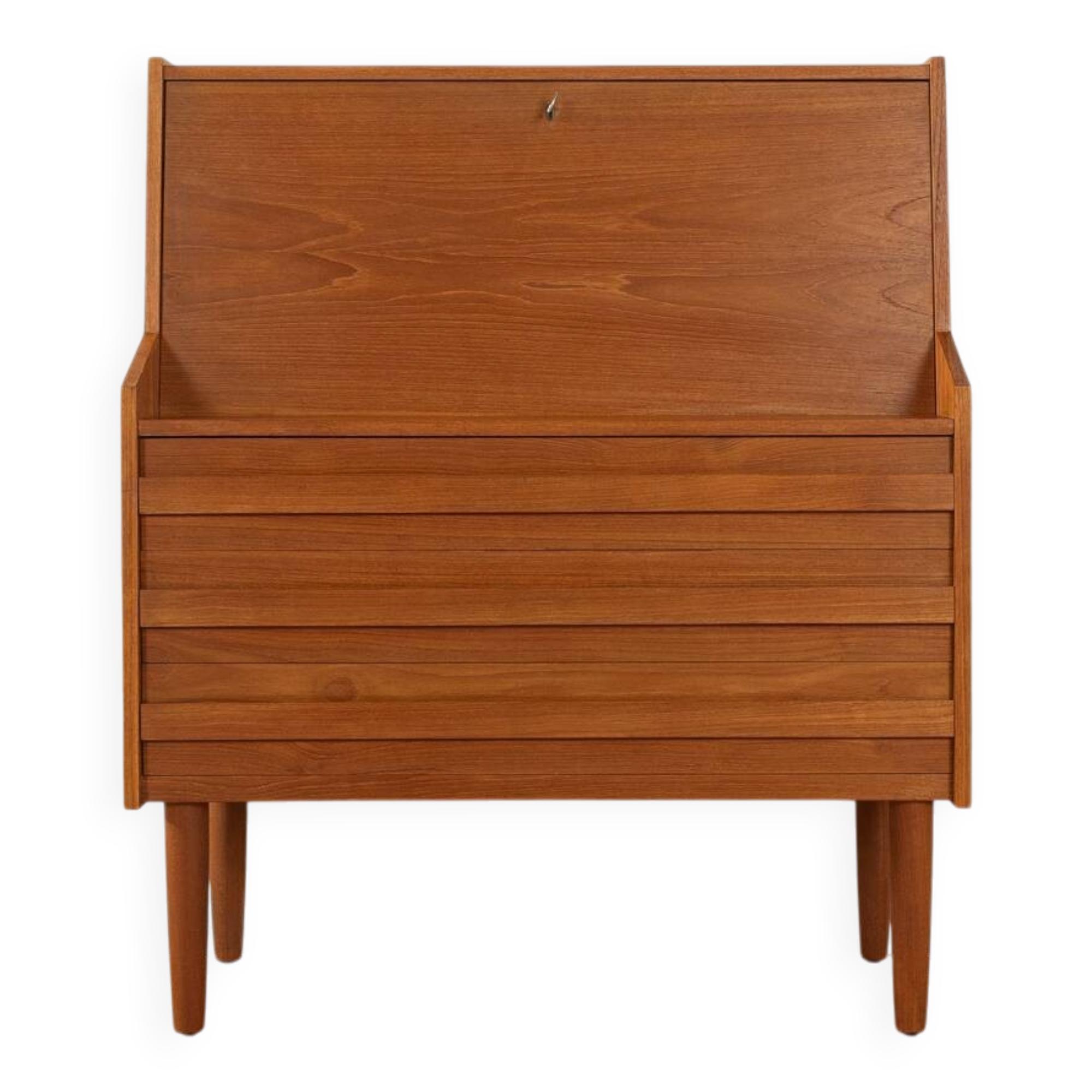 1960s bureau, Rooval