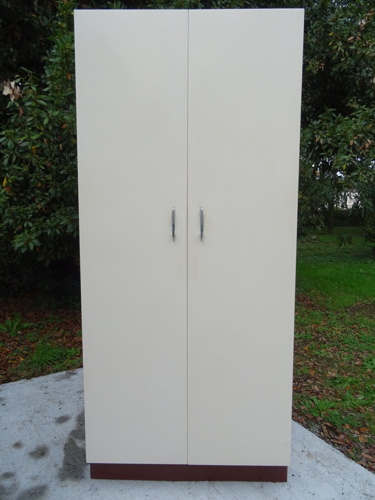 Manufrance metal cabinet