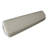 Tulipe fusée en verre dépoli blanc avec stries sur la longueur. Forme carrée.