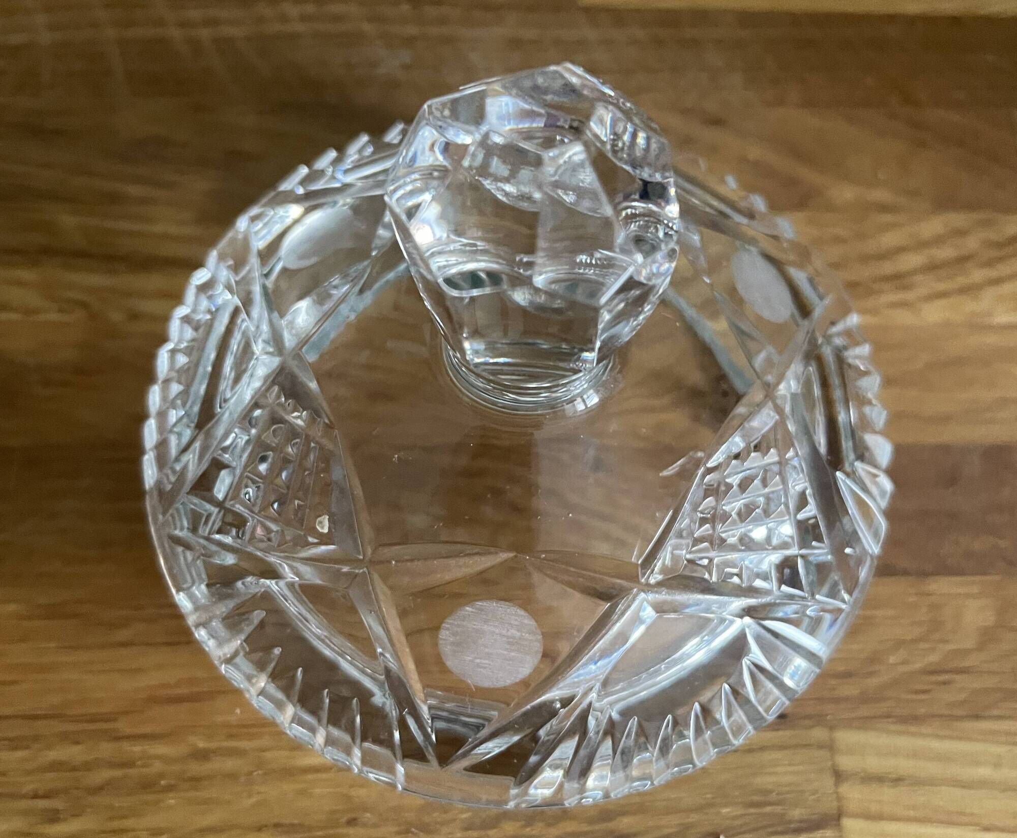 Very nice crystal sugar bowl in very good condition.