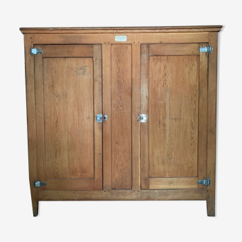 Oak refrigerated cabinet