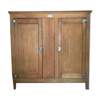 Armoire frigorifique en chêne