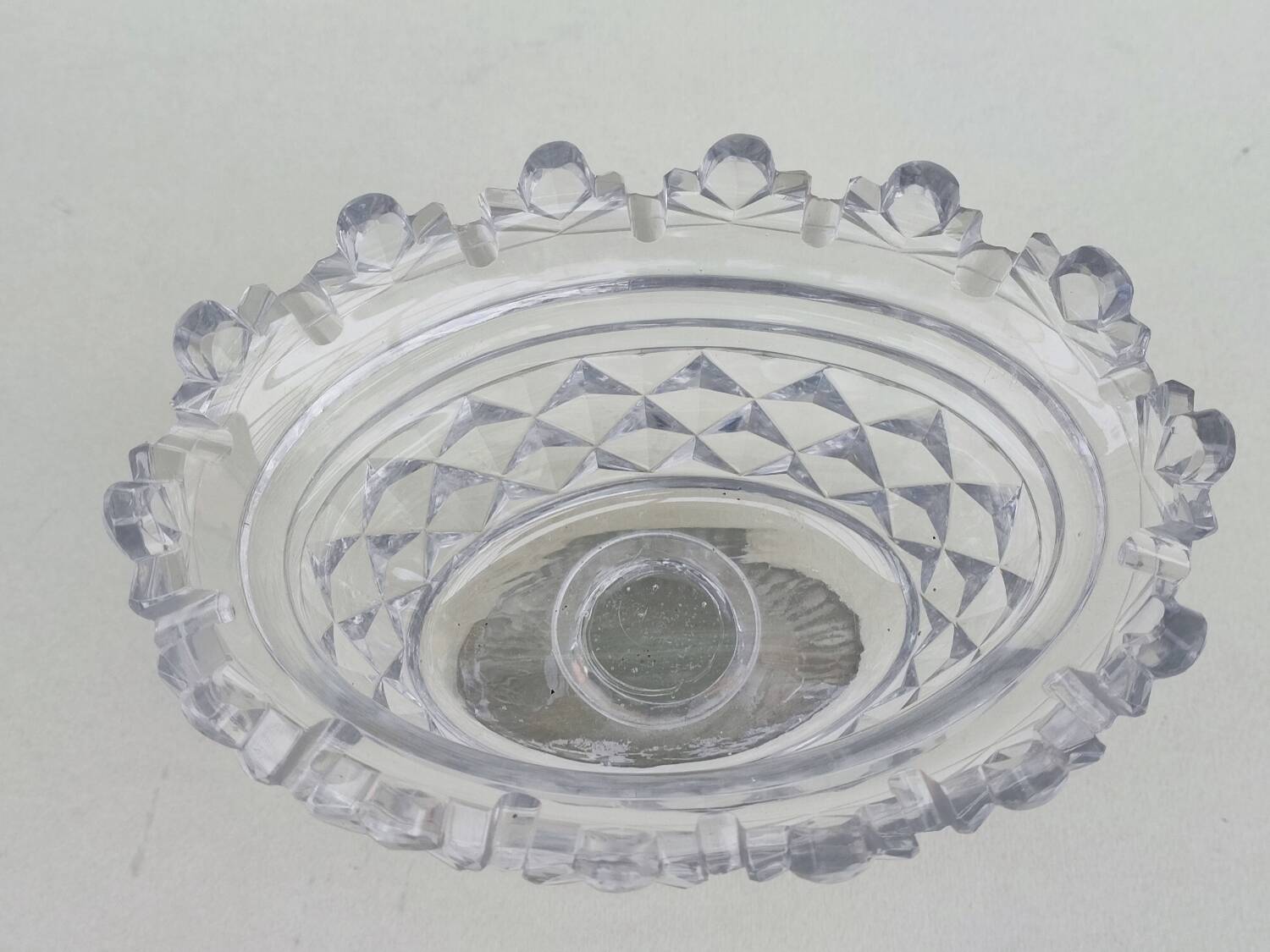 Crystal sweet dish
