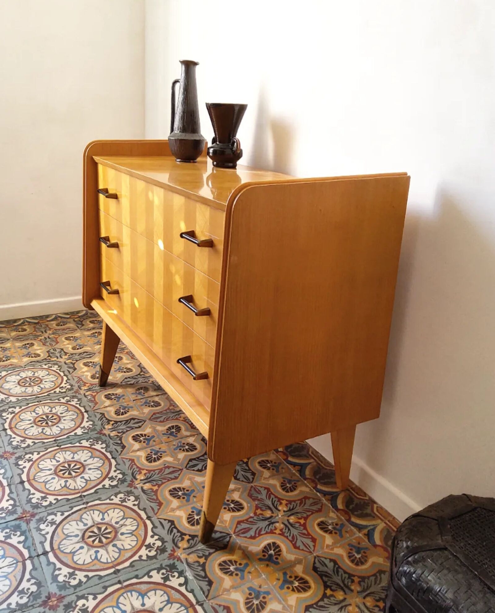 SAM chest of drawers