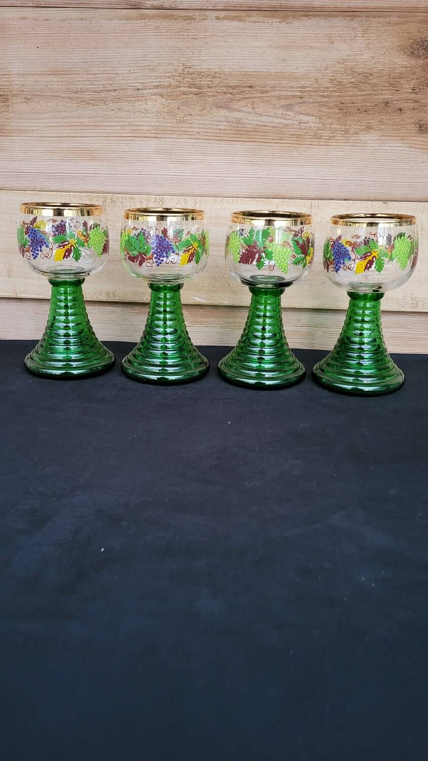 Set of 4 large Roemer wine glasses with Bacchus decor