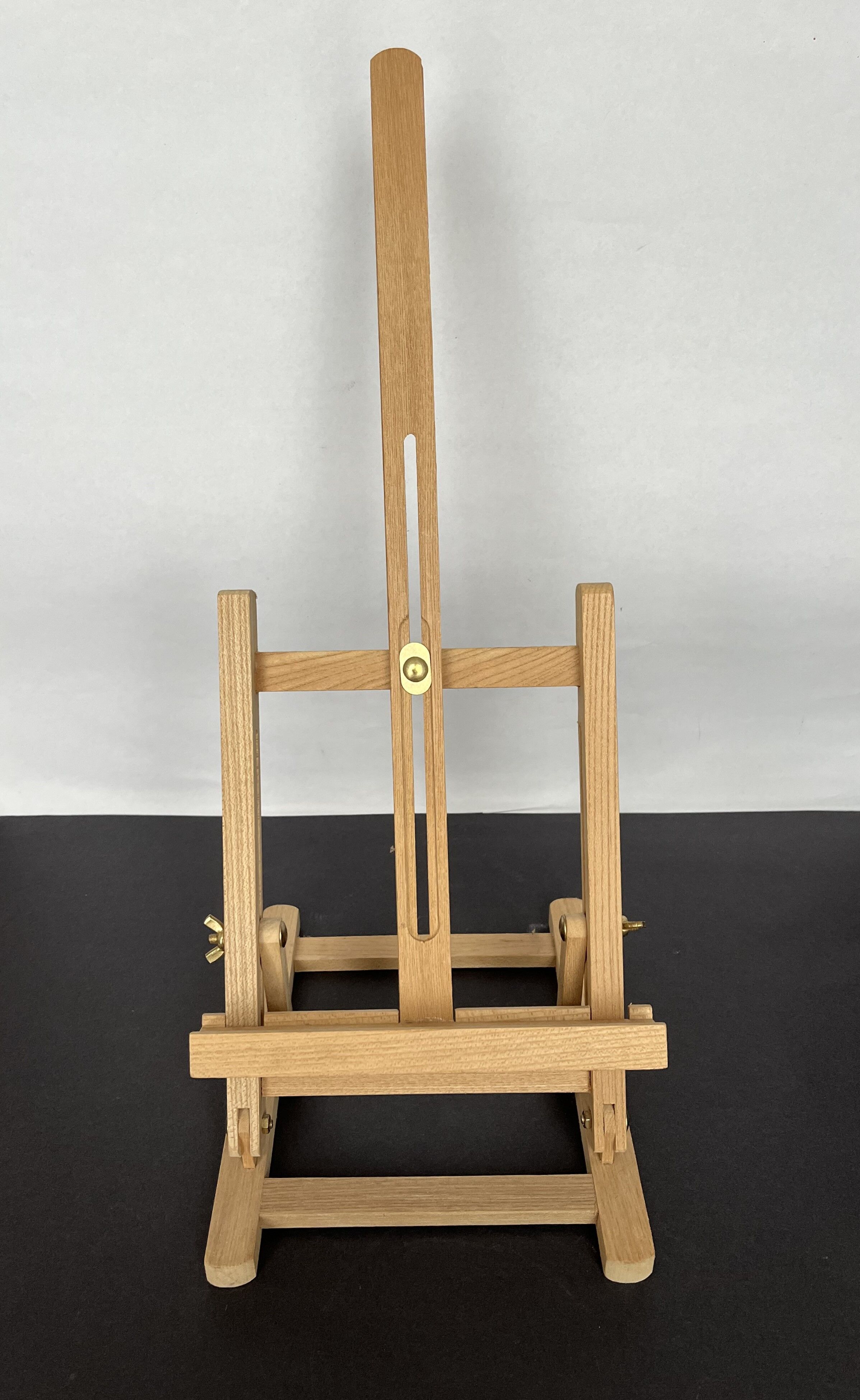 Wooden table easel