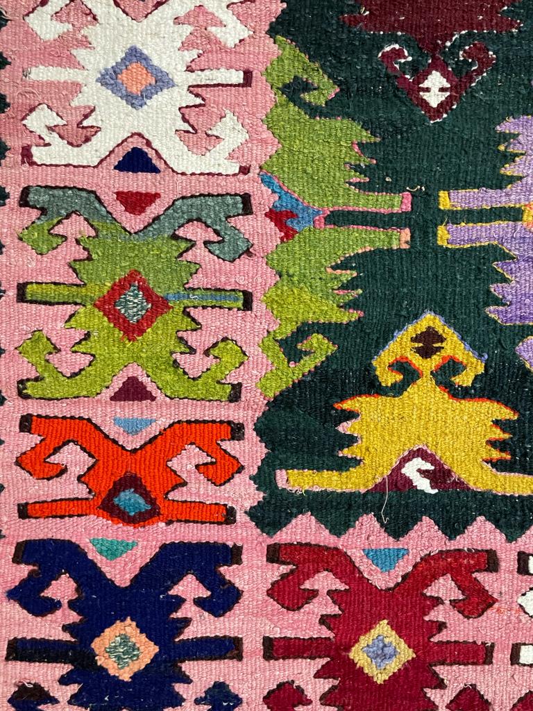 Gorgeous old Romanian kilim, geometrical design, colorful wool tapis kilim Tapis roumain