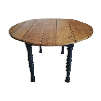 Farm table, with shutters