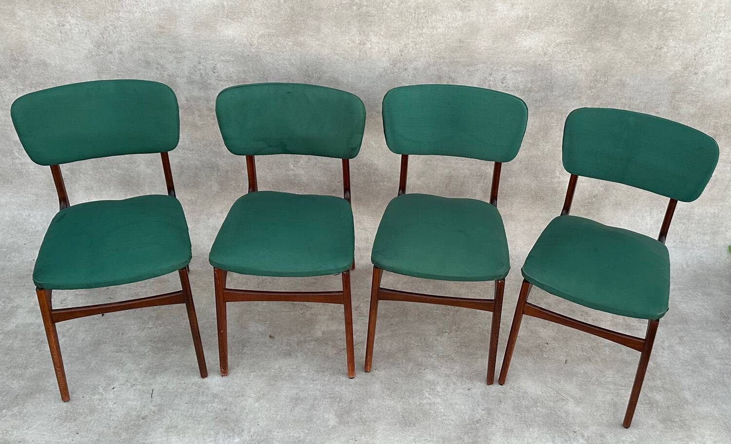 4 chairs