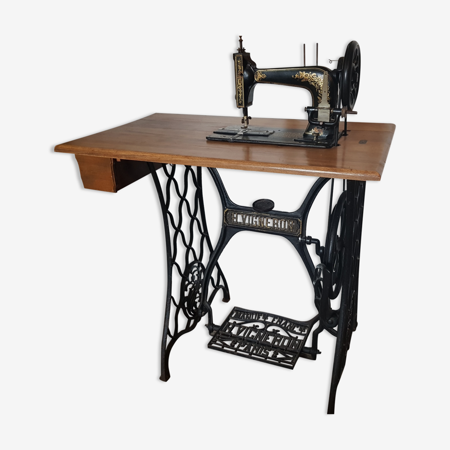Old sewing machine H. Vigneron | Selency