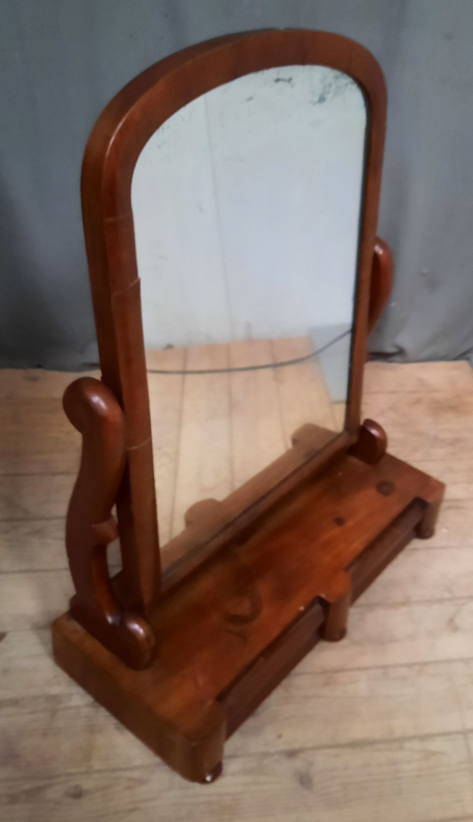 Nineteenth-century mahogany barber