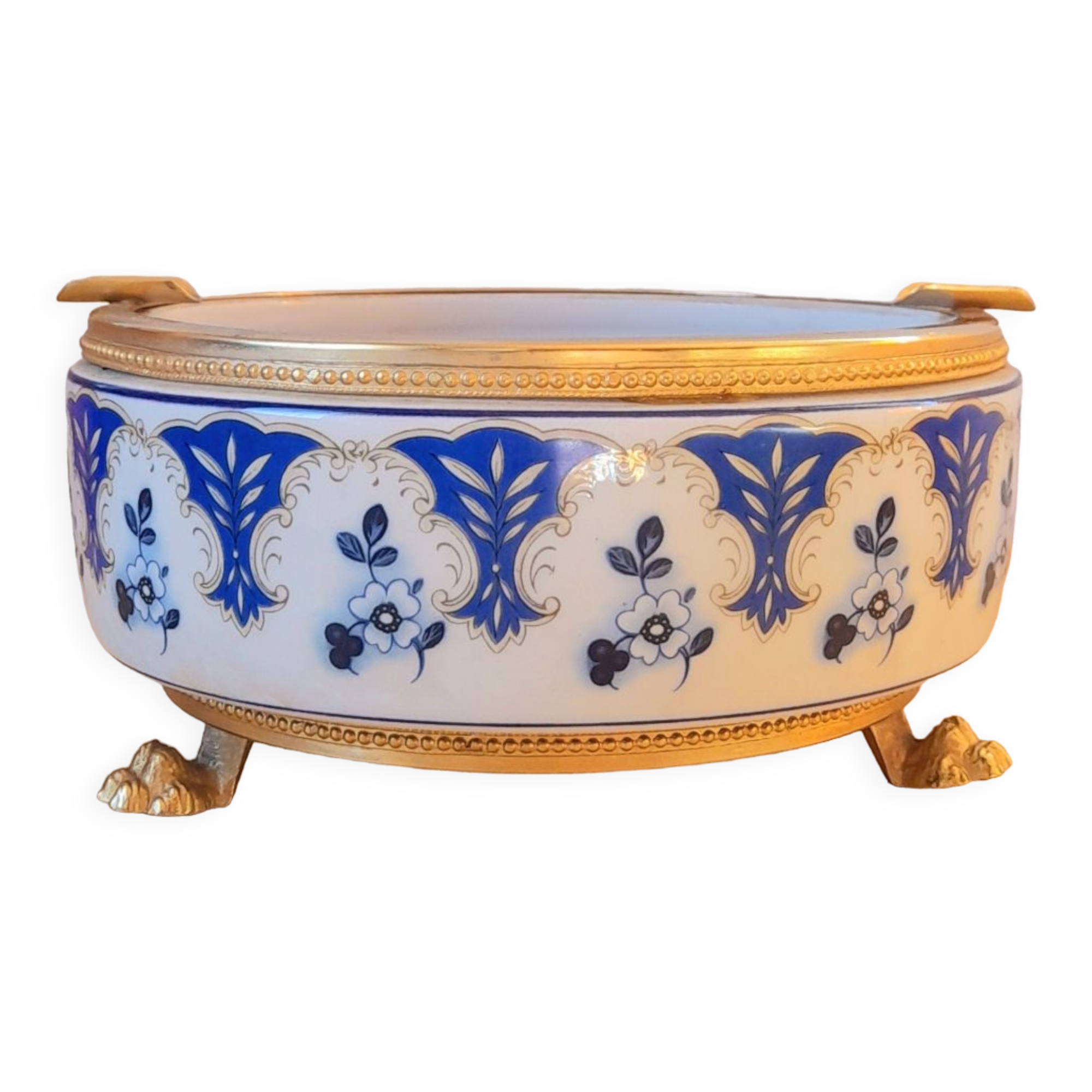 Porcelain and brass empty pocket